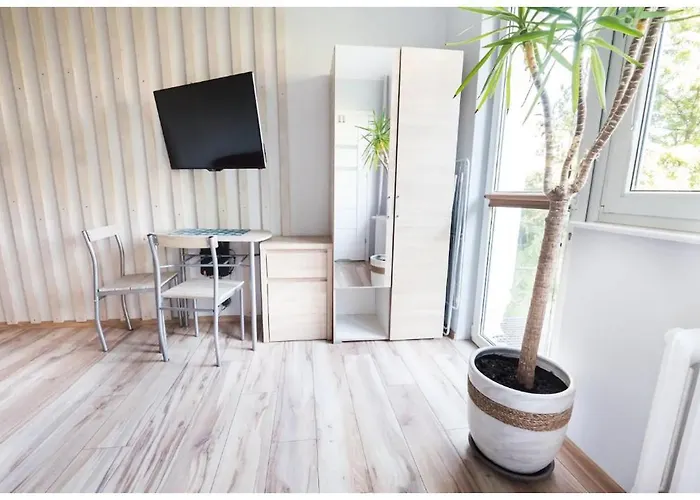 Hello Broniewskiego Hawajski 400 M Do Plazy Gdańsk