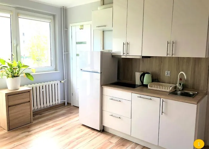 Hello Broniewskiego Hawajski 400 M Do Plaży